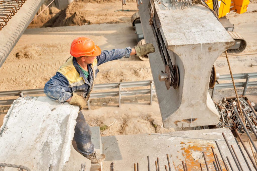 Rigger crushed by panel